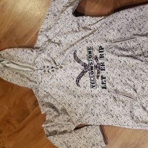 Woose women's Yellowstone sweat shirt/hoodie size 2XL